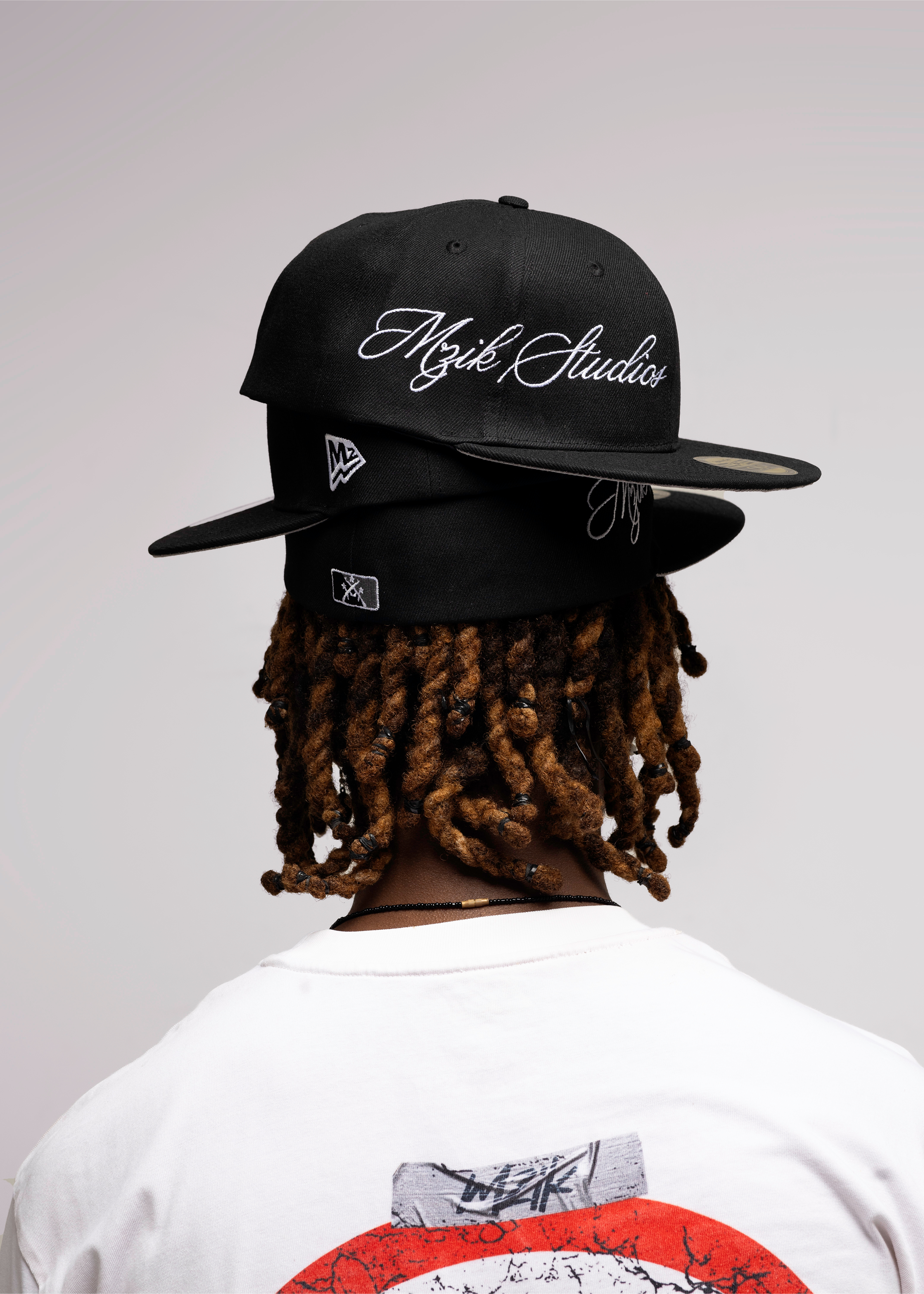 MZIK SIGNATURE FITTED CAP